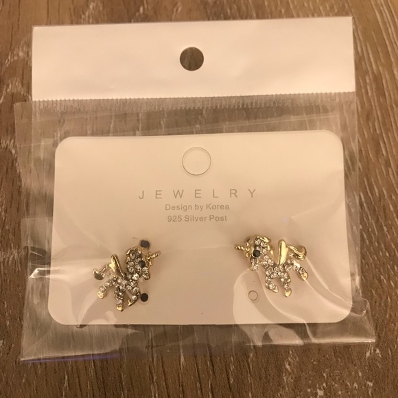 BNWOT Unicorn Earrings - Picture 1 of 1